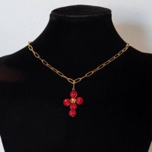 COLLAR ACERO Y CRUZ ROJA TALLADA