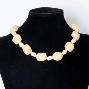 COLLAR DOS PIEDRAS HUESO